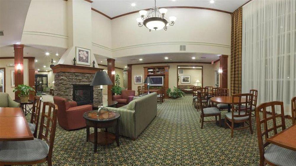 Hotel Staybridge At Empire Mall By Ihg