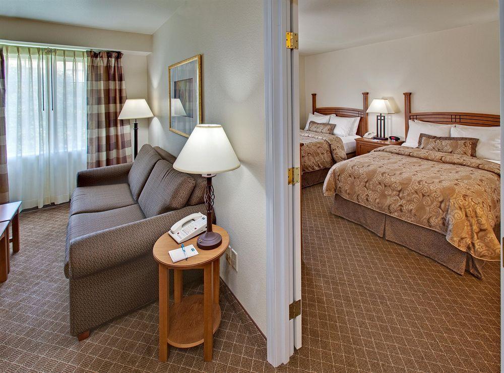 Hotel Staybridge At Empire Mall By Ihg Sioux Falls
