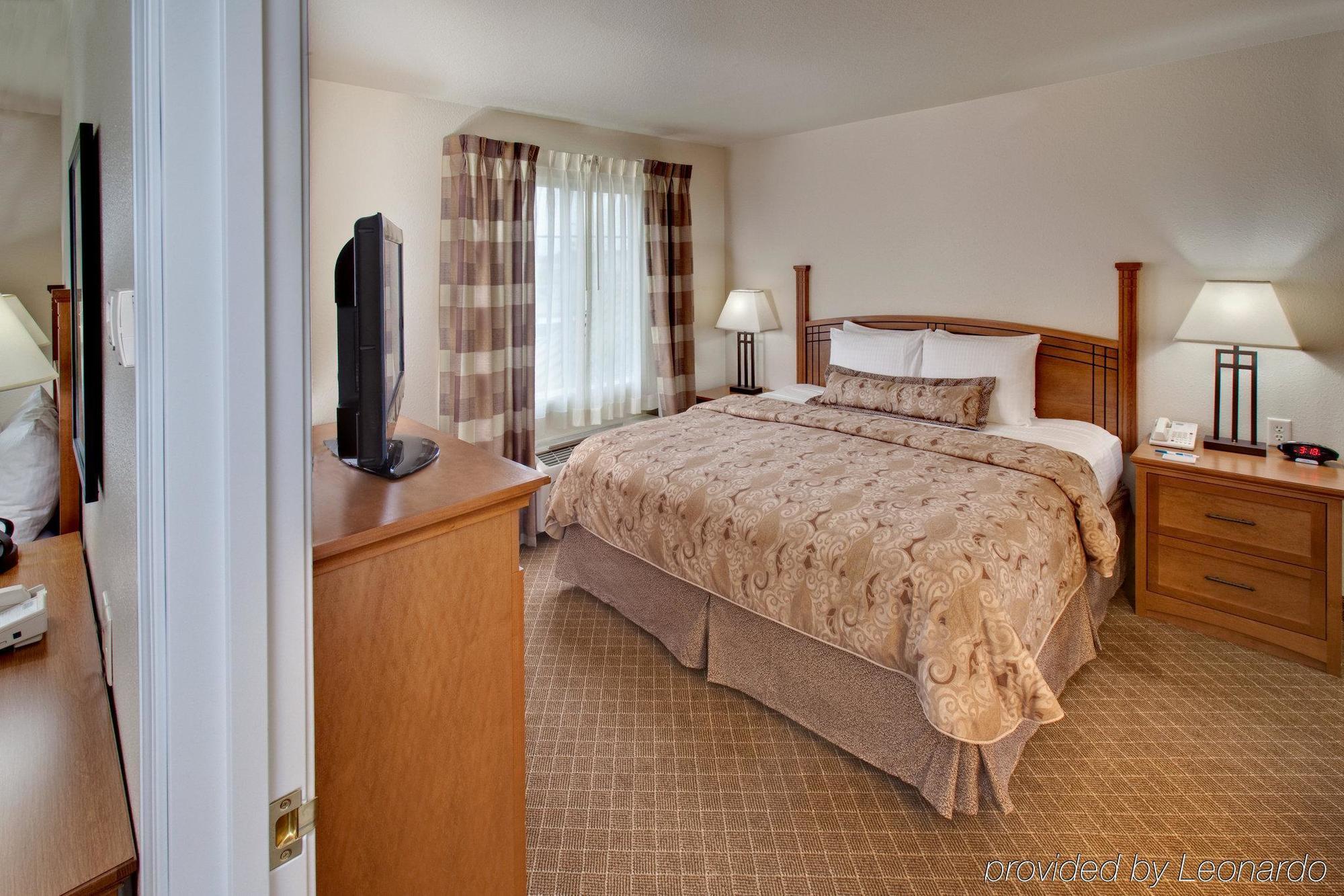 Staybridge At Empire Mall By Ihg Hotel