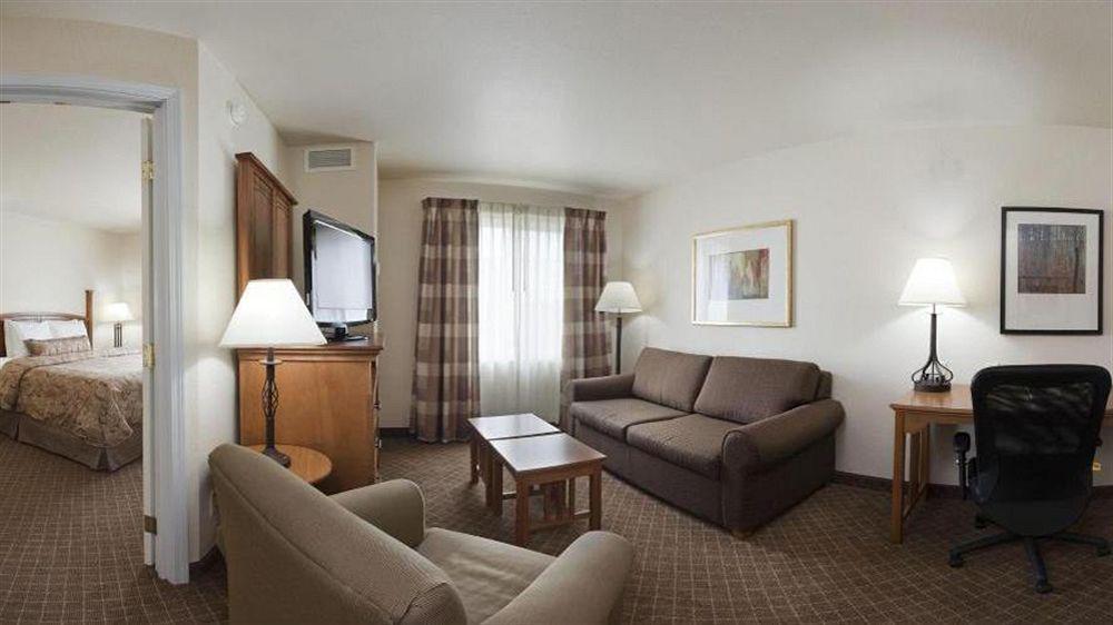 Staybridge At Empire Mall By Ihg 3*