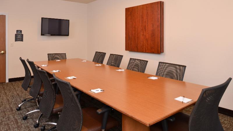 Staybridge At Empire Mall By Ihg Hotel Sioux Falls